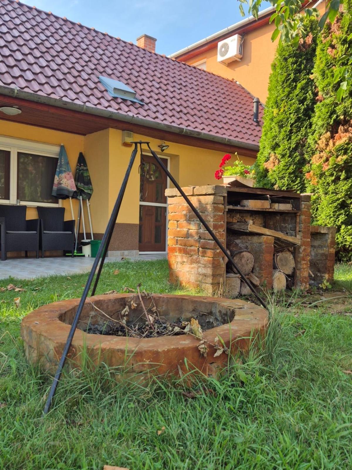 Szahara Vendégház Kerekegyháza Esterno foto