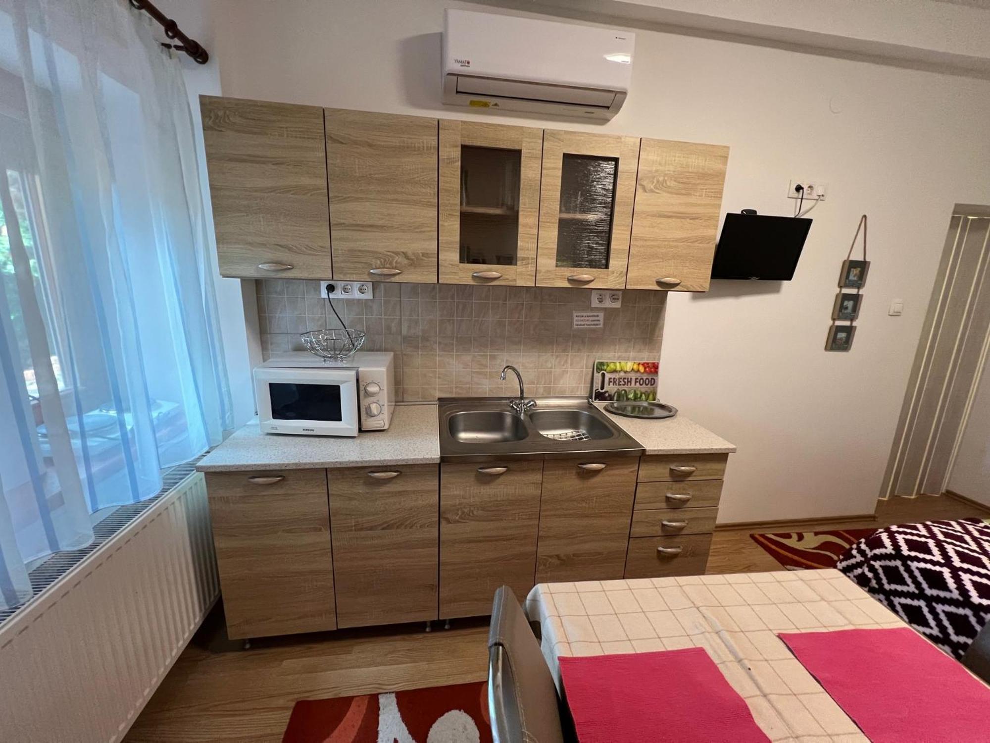 Szahara Vendégház Kerekegyháza Esterno foto